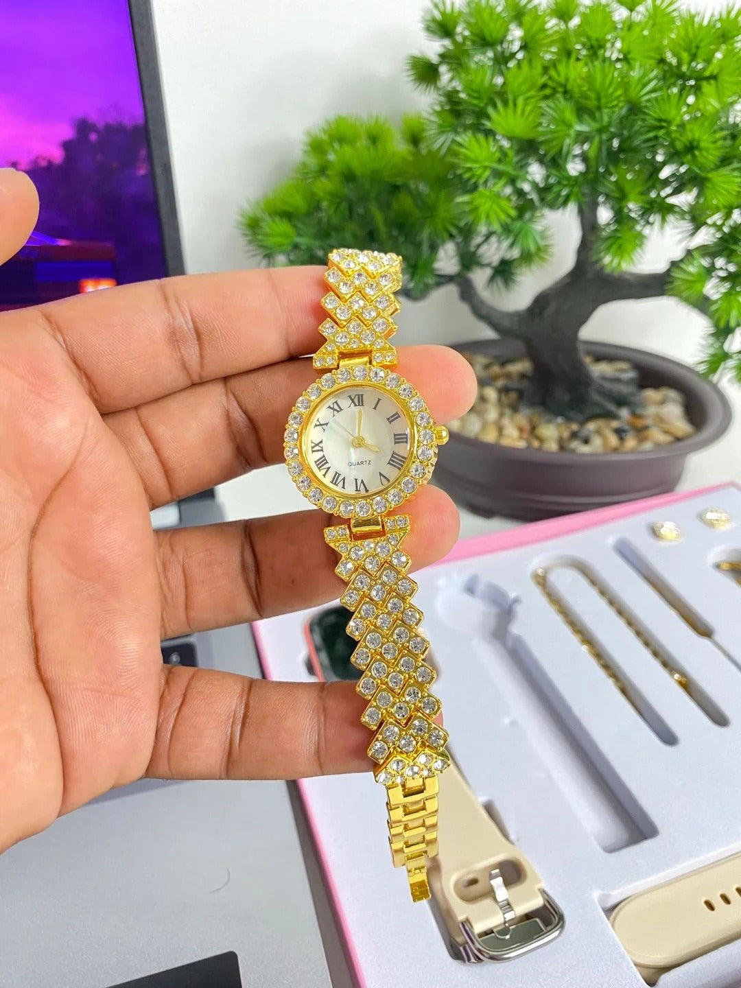 💖 Coffret Élégance Smart & Chic – Montre Connectée + Bijoux Dorés
